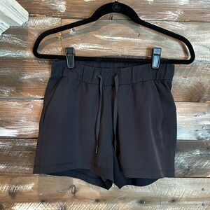 Lululemon short